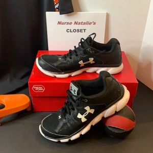 Under Armour Men’s Assert 6 Athletic Shoes